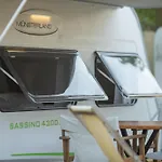 Nomade Caravan Kamp alanı *