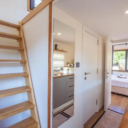 キャンプ場 Nomade Caravan フェティエ