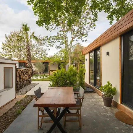 Nomade Caravan フェティエ