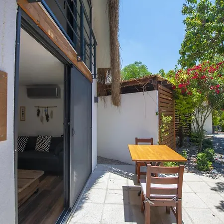 Nomade Caravan キャンプ場 *