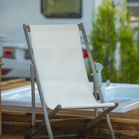 Nomade Caravan * フェティエ