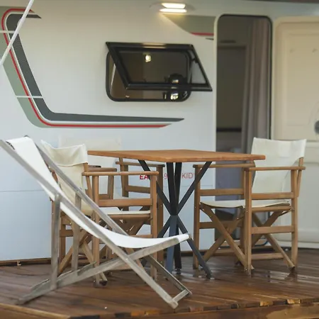 キャンプ場 Nomade Caravan *