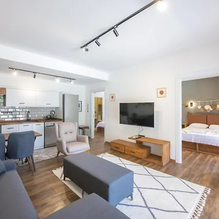 Nomade Caravan Camping *