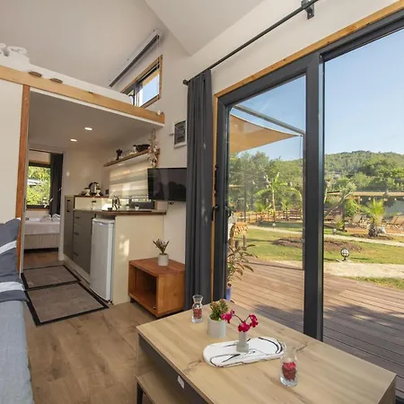 Nomade Caravan Camping
