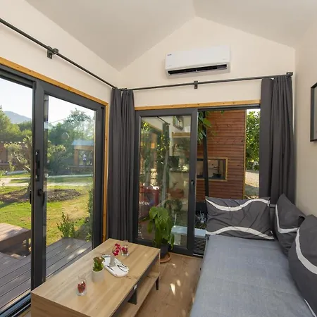 Campsite Nomade Caravan Camping *