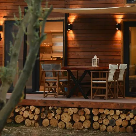 Campsite Nomade Caravan Camping *