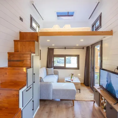 Nomade Caravan Camping