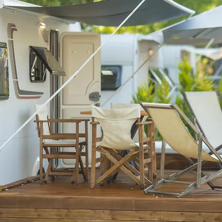 Nomade Caravan Camping Campsite