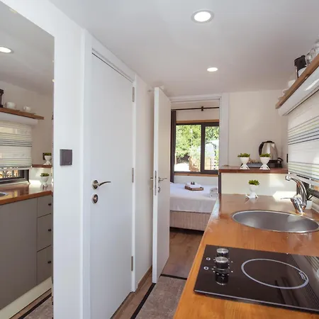 Nomade Caravan Camping
